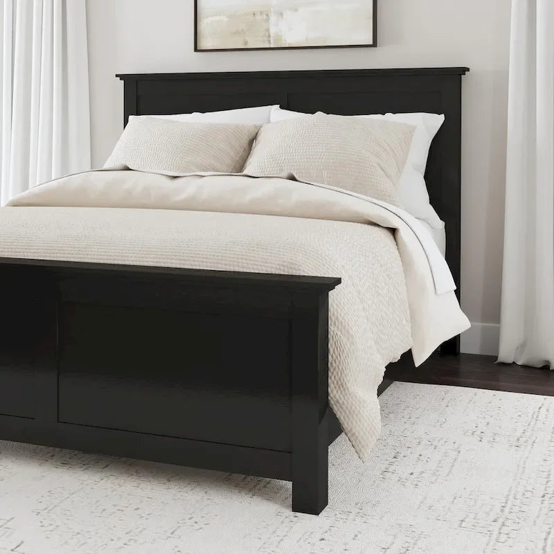 Oak Park Black Wood Queen Bed, Nightstand and Dresser by